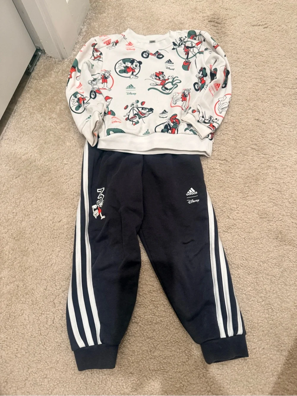 Adidas x Disney Kids set 4t